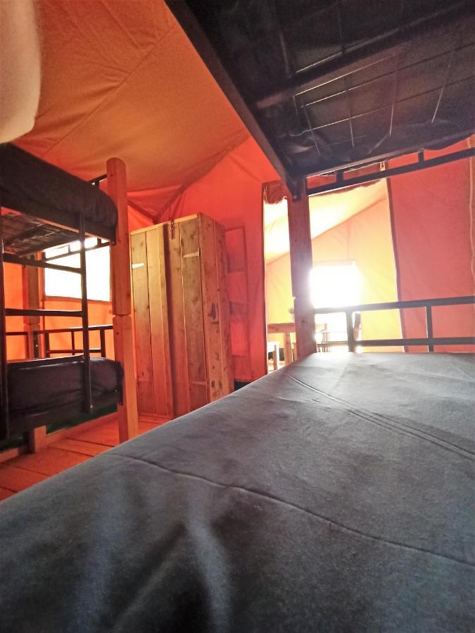 Luxury tent Le De La Chouette Quarre-les-Tombes